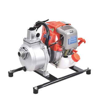 Portable water pump with 31cc engine 4-stroke